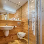 Alpstuga Arktic - Catered - Sleeps 14 *