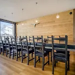 Arktic - Catered - Sleeps 14
